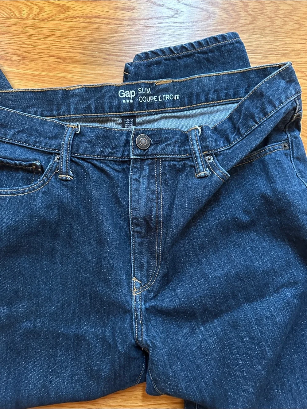 GAP vintage Slim Men’s Dark Blue Denim 36x30 Jeans good condition